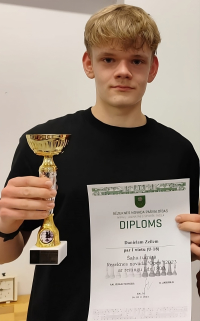 Daniels Zeile uzvar šaha sacensībās U-18 grupā